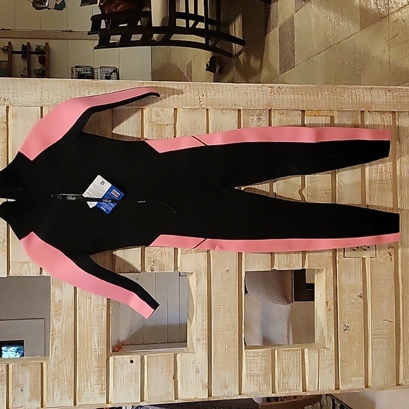 NWT kids wetsuit - Picture 7 of 9